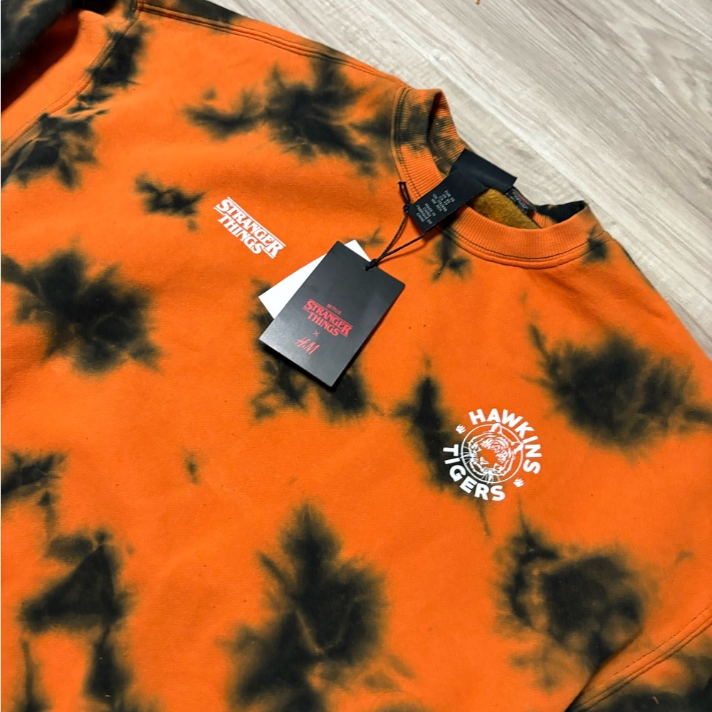 H&M Orange and Black Tie-Dye Crewneck Sweater - Picture 2 of 5